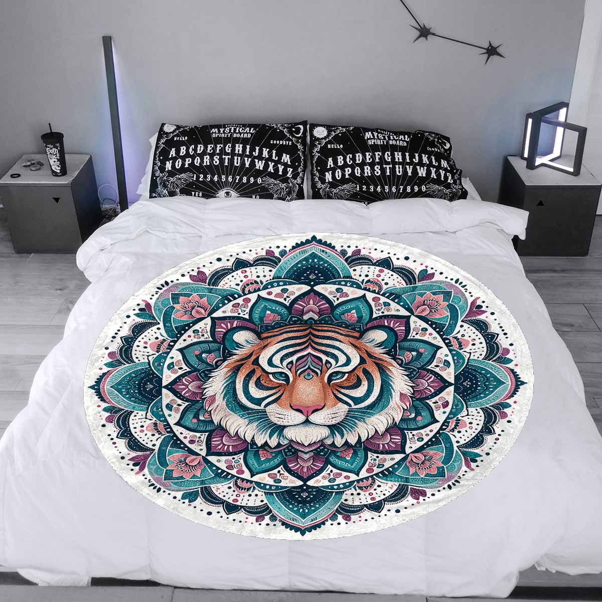 Mandella_Tiger_Awd35141  Circular Micro Fleece Blanket 60"