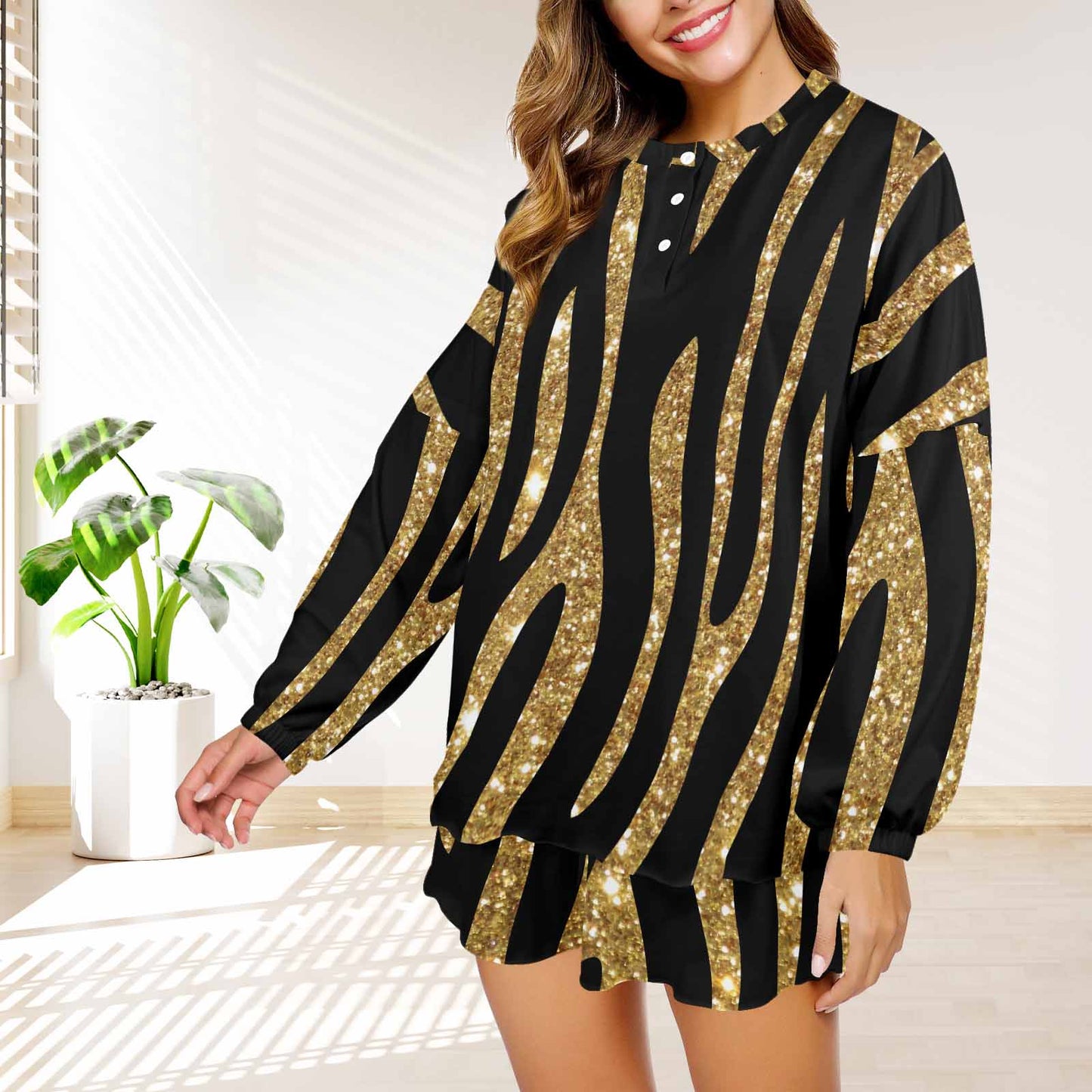 Black and Gold Glitter Leopard Print  Women's Long Sleeve Pajama Set with Shorts