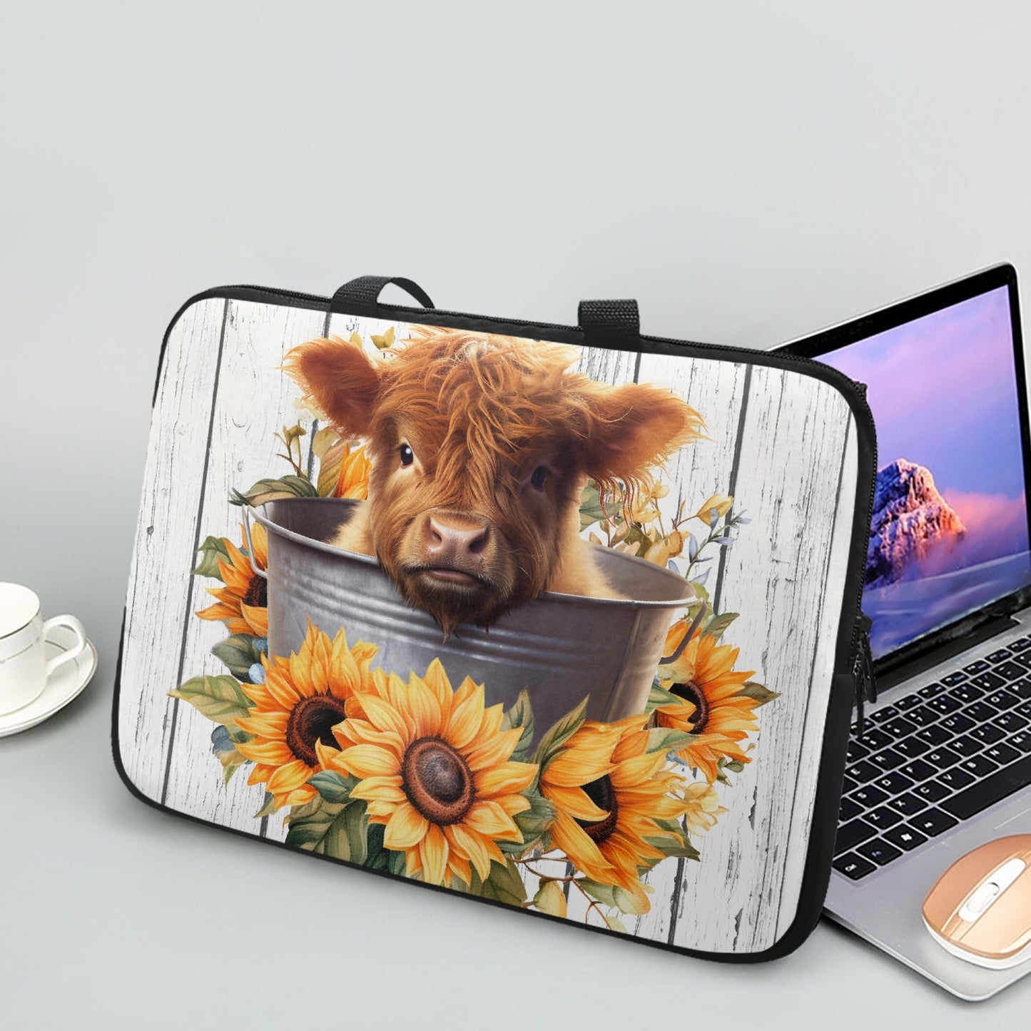Laptop Sleeve with handles - Highland Cow