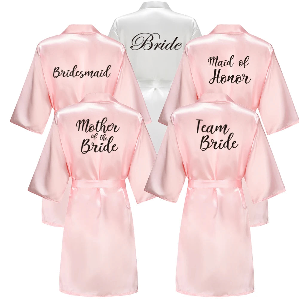 New Satin Bridesmaid Team Bride Robe With Black Letter Mother Sister Bathrobe Bridal Party Kimono Wedding Gift