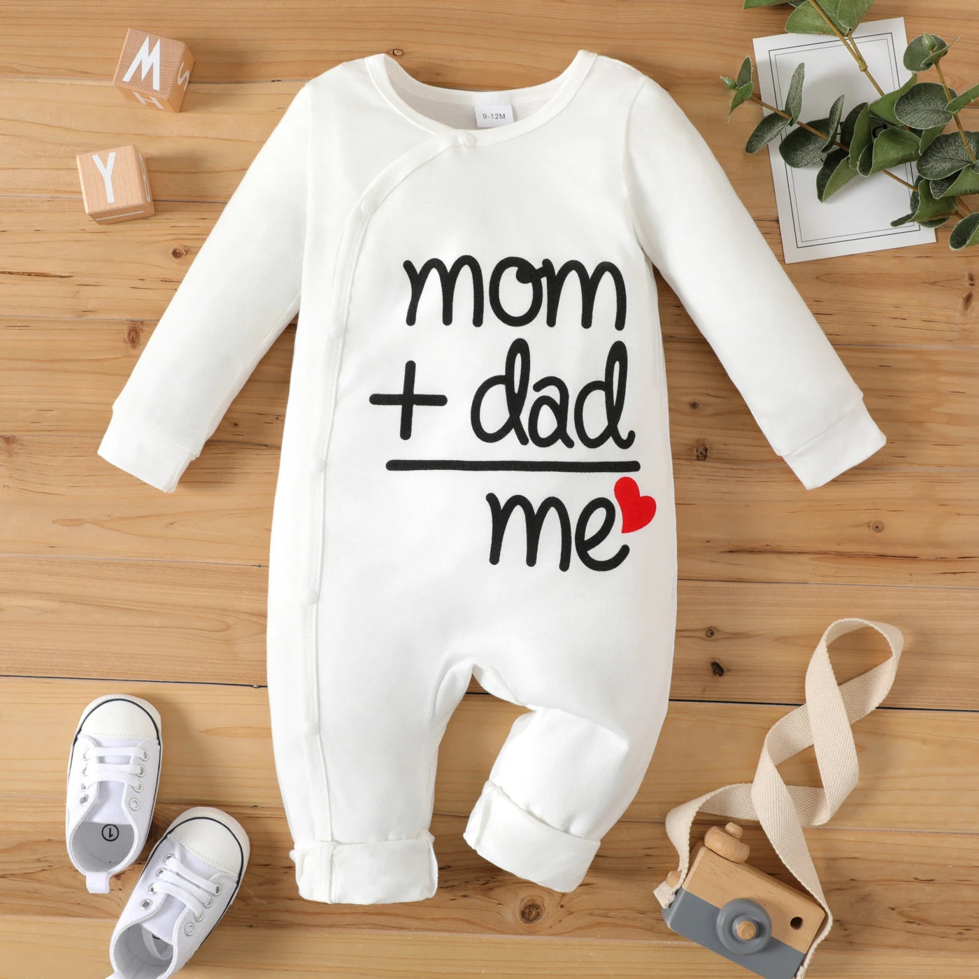 Baby Boy/Girl 95% Cotton Long-sleeve Love Heart and Letter Print Jumpsuit Perfect for Outings and Daily Wear Comfortable