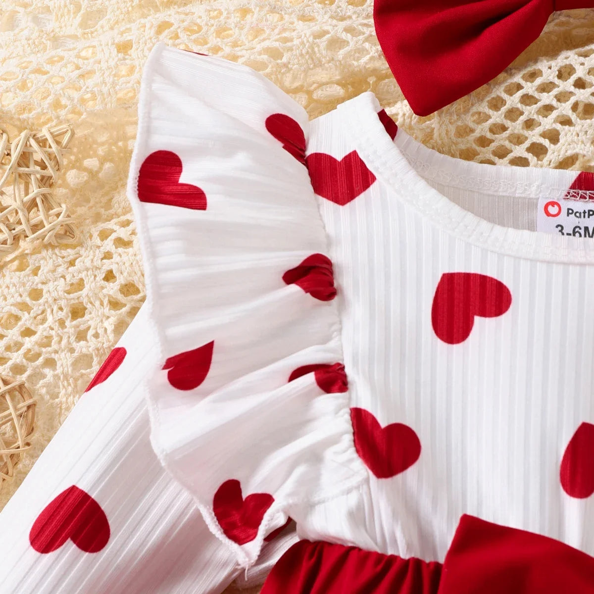 Baby Girl Heart-shaped Dress Set Soft and Comfortable  Perfect for Outings and Daily Wear Basic Style 2pcs