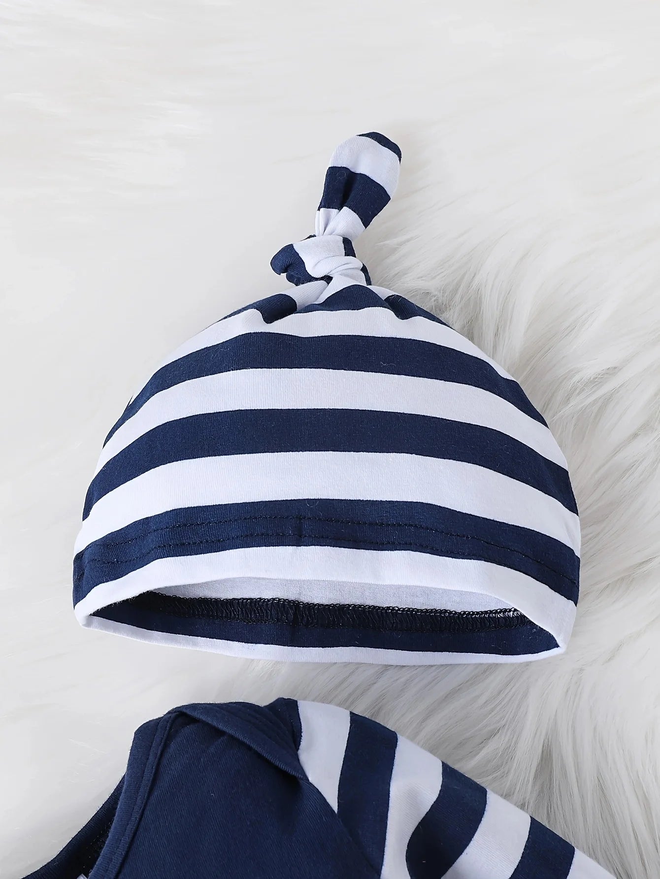 Baby Boys And Girls Christmas Day Style Monogram Print Panels Striped Long Sleeve Climbing Suit 0-18 Months Spring Autumn