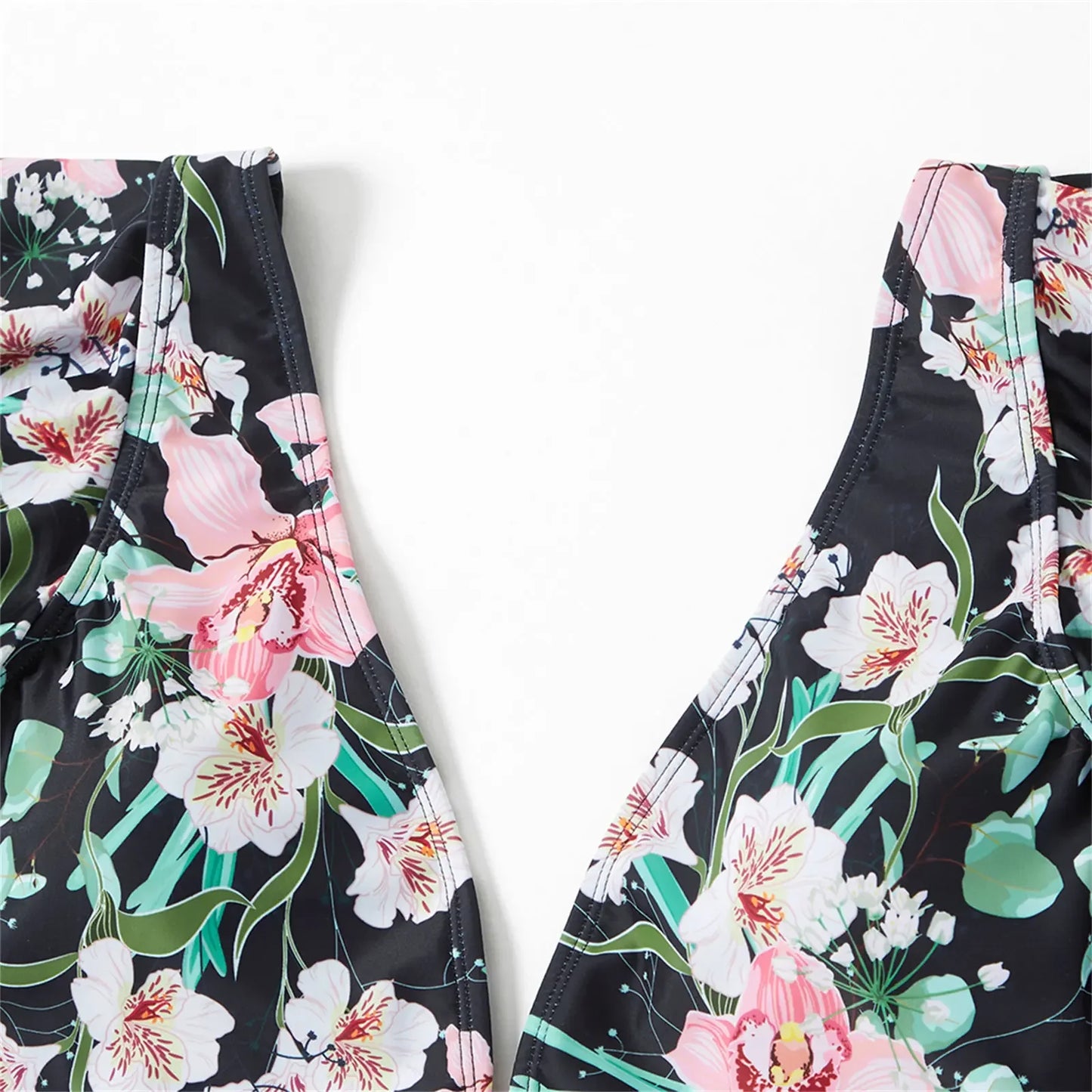 Family Matching All over Floral Print Swim Trunks Shorts and Ruffle-sleeve Belted One-Piece Swimsuit Suitable for Summer