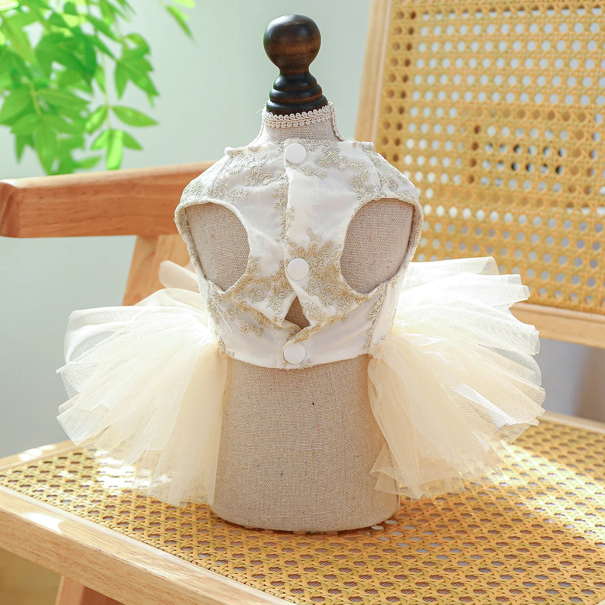 Pet Apparel Dog Spring/Summer Breathable White Wedding Dress Princess Dress with Pulling Cord Button For Small Medium Dogs