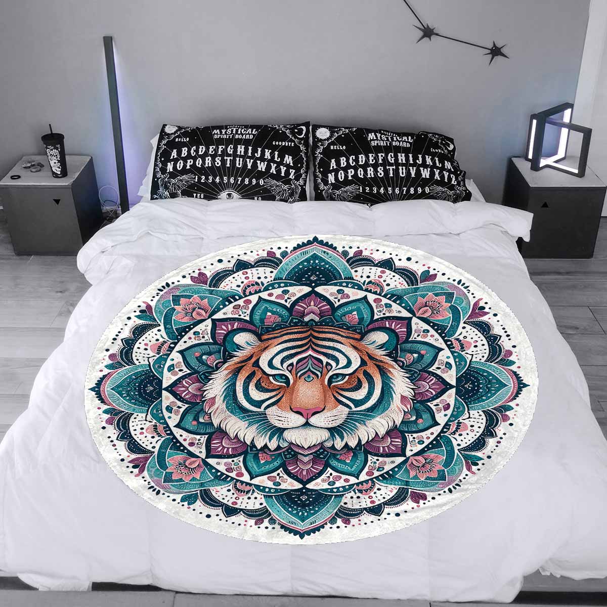 Mandella_Tiger_Awd35141  Circular Micro Fleece Blanket 47"