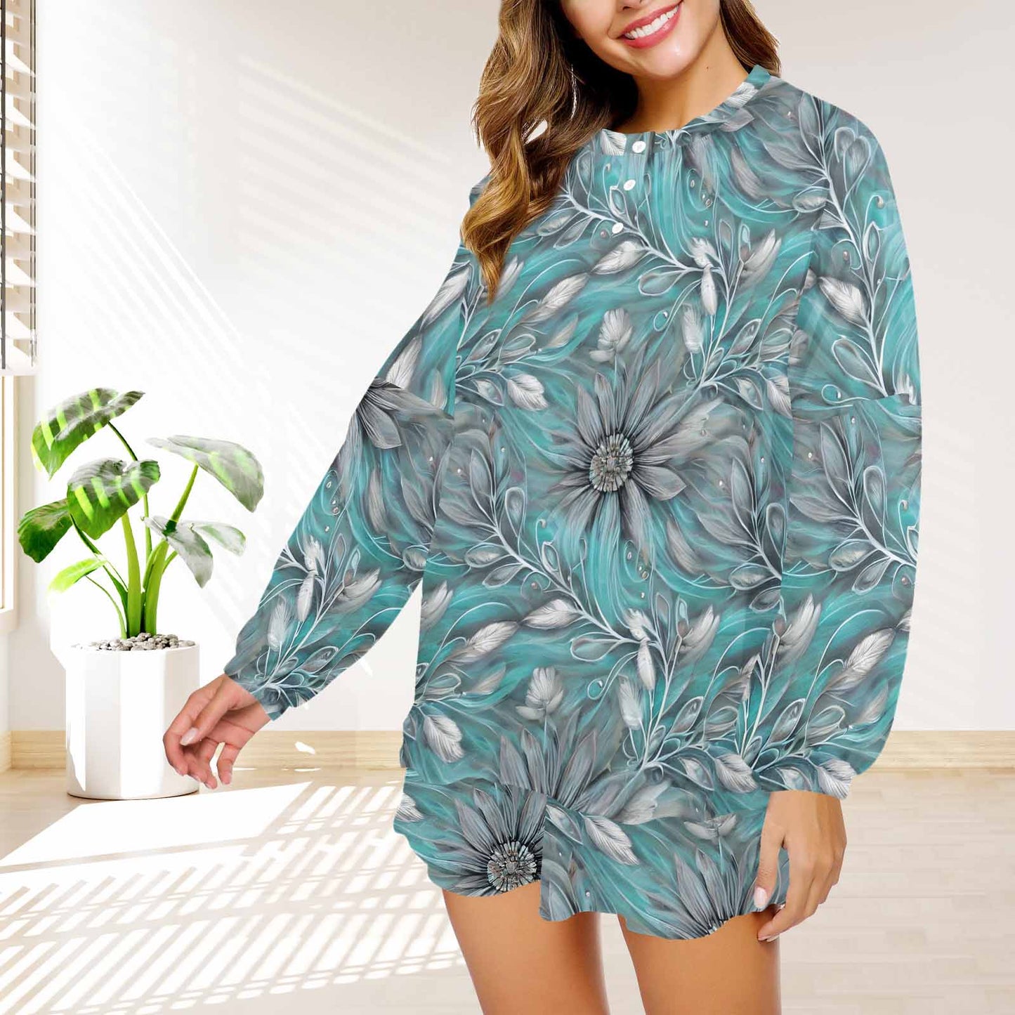 Green Elegant Floral Small Print Women's Long Sleeve Pajama Set with Shorts