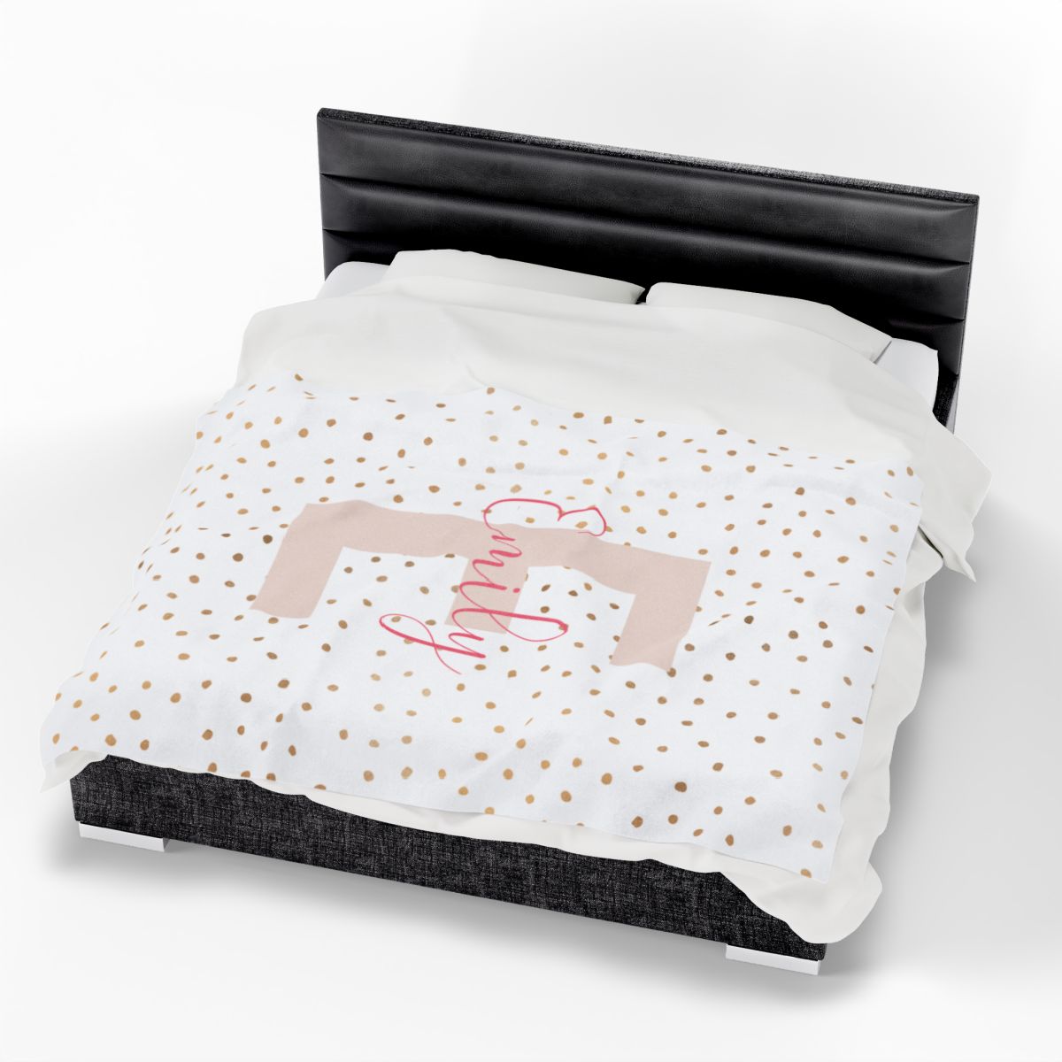 Personalized Polka Dot Blanket, Custom Name Plush Throw, Cozy Gift for Home Decor, Soft Velveteen Blanket, Monogrammed Bedding, Warm Blanket